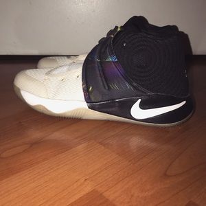 Kyrie 2 ‘Parade’